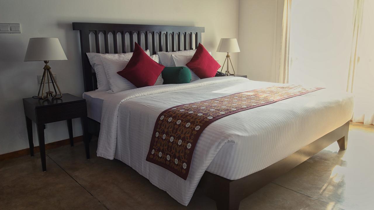 Kings Pavilion Luxury Hotel Kandy Exterior foto